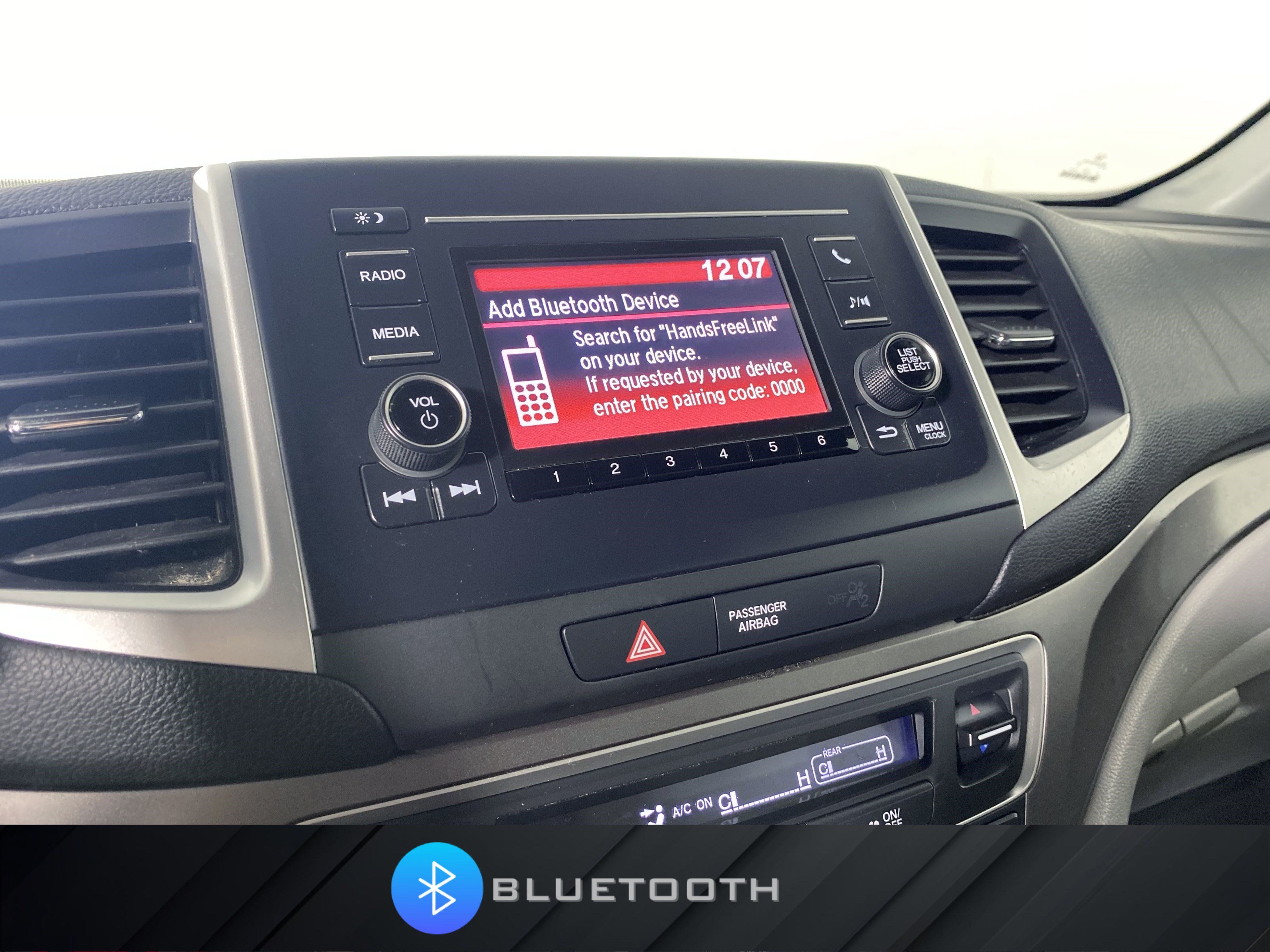 Used 2019 Honda Pilot LX image 3