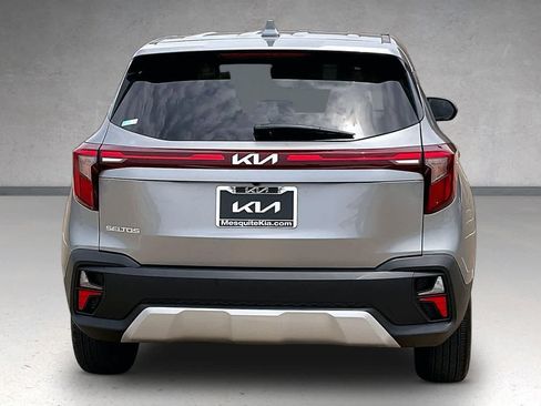 Certified 2026 Kia Seltos LX FWD image 5