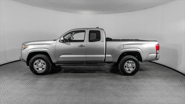 Used 2017 Toyota Tacoma SR5 RWD image 3