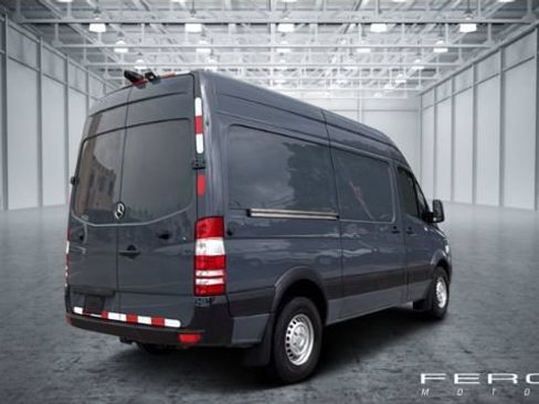 Used 2018 Mercedes-Benz Sprinter 2500 image 5