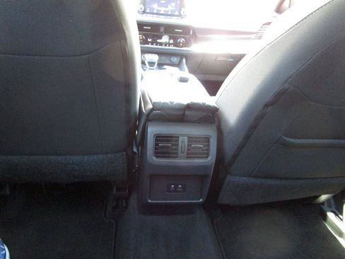 Used 2023 Nissan Rogue SV FWD image 16