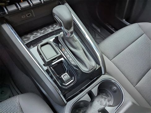 New 2026 GMC Canyon Elevation w/ Convenience Package image 11