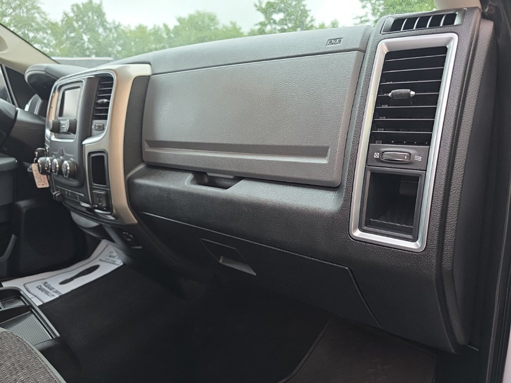 Used 2019 RAM 1500 Classic SLT AWD/4WD image 20