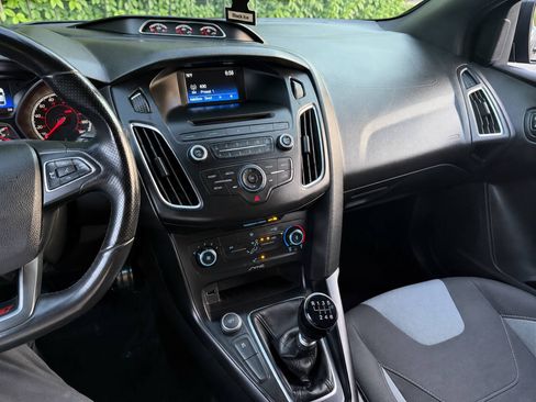 Used 2016 Ford Focus ST FWD image 17