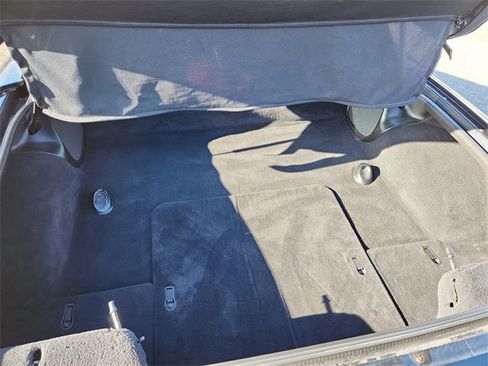 Used 2004 Chevrolet Corvette Coupe image 21