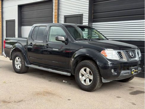 Used 2013 Nissan Frontier SV w/ SV Value Truck Pkg RWD image 11