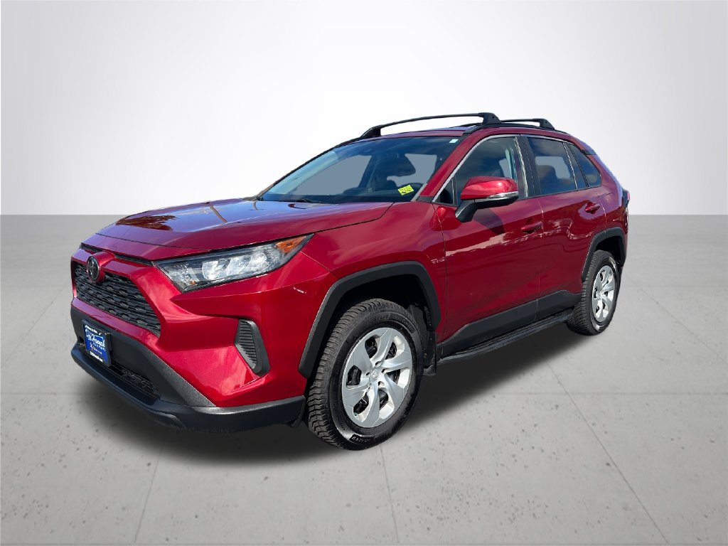 Used 2021 Toyota RAV4 LE AWD/4WD image 2