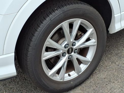 Used 2025 Audi Q3 2.0T Premium AWD/4WD image 7