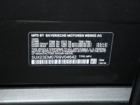 Used 2024 BMW X7 xDrive40i AWD/4WD image 25