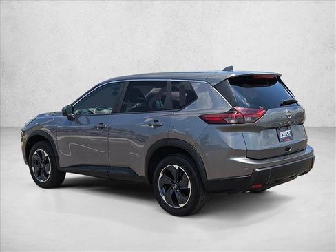 Used 2025 Nissan Rogue SV FWD image 8