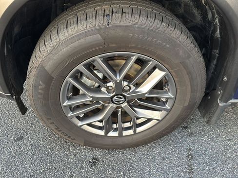 Used 2021 Nissan Rogue S image 29