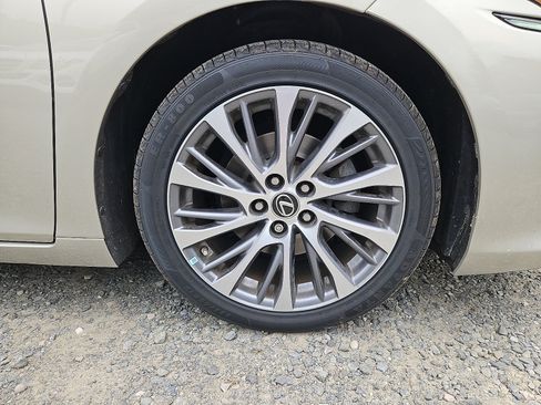 Used 2021 Lexus ES 250 w/ Premium Package AWD/4WD image 8