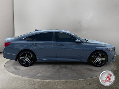 Used 2022 Honda Accord Touring image 8