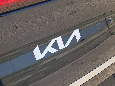 Used 2024 Kia EV6 Light RWD image 12