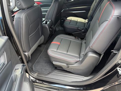 New 2026 Chevrolet Traverse RS FWD image 18