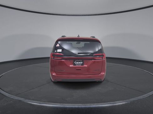 New 2026 Chrysler Pacifica Limited FWD image 13