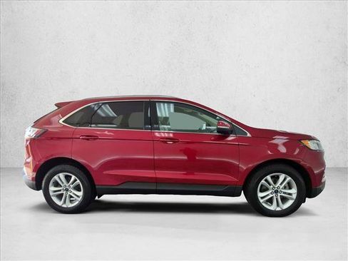 Used 2020 Ford Edge SEL w/ Convenience Package FWD image 4