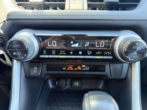 Used 2023 Toyota RAV4 XLE AWD/4WD image 12