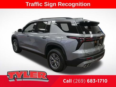 New 2025 Chevrolet Traverse LT w/ Driver Confidence Package image 5