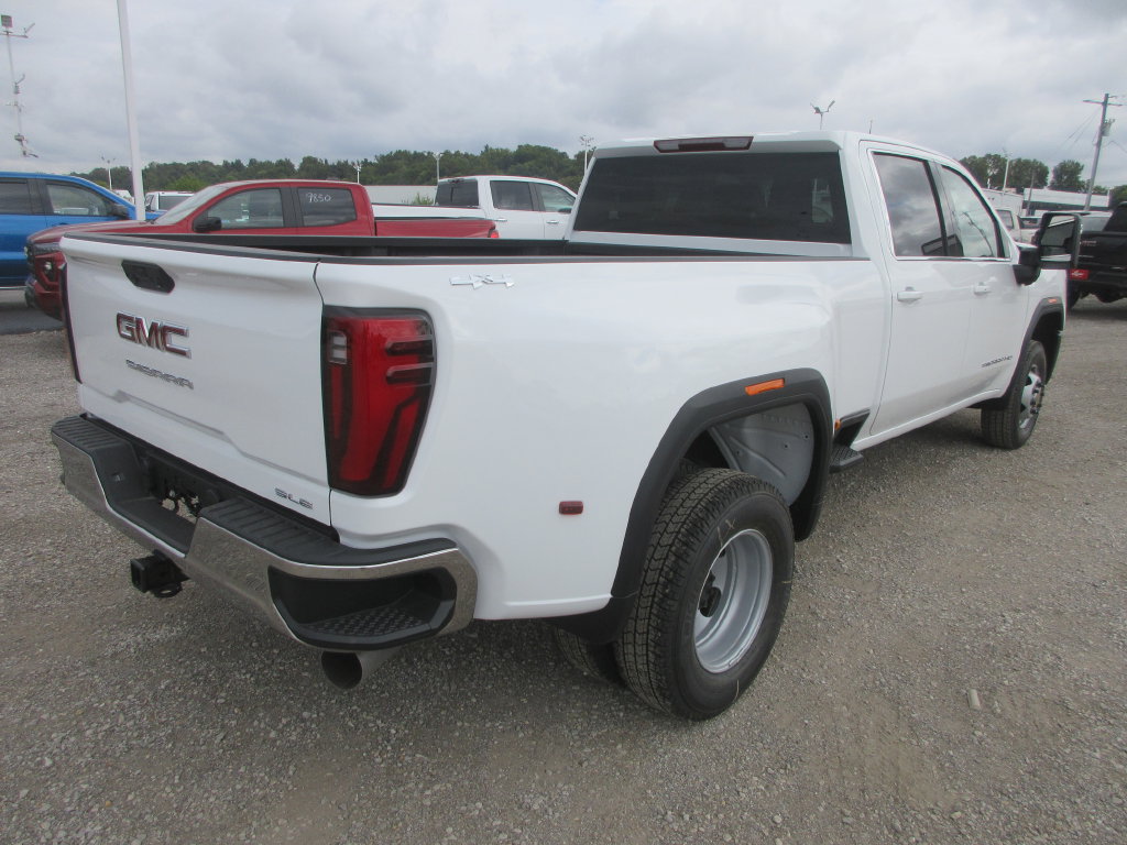 New 2026 GMC Sierra 3500 SLE w/ SLE Value Package AWD/4WD image 5