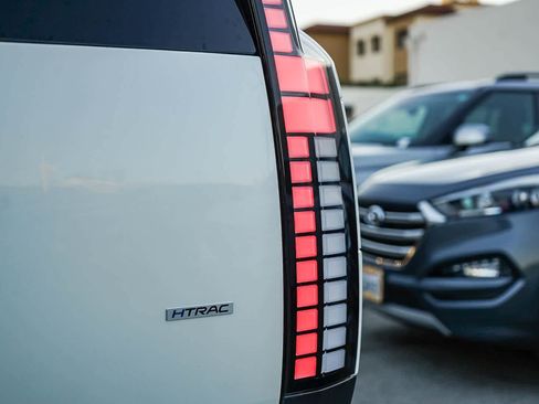 New 2026 Hyundai Ioniq 9 SE image 7