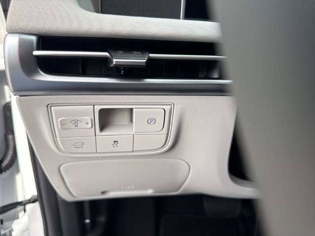 New 2026 Hyundai Tucson Limited FWD image 35