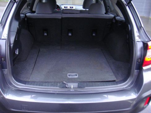 Used 2018 Subaru Outback 2.5i image 16