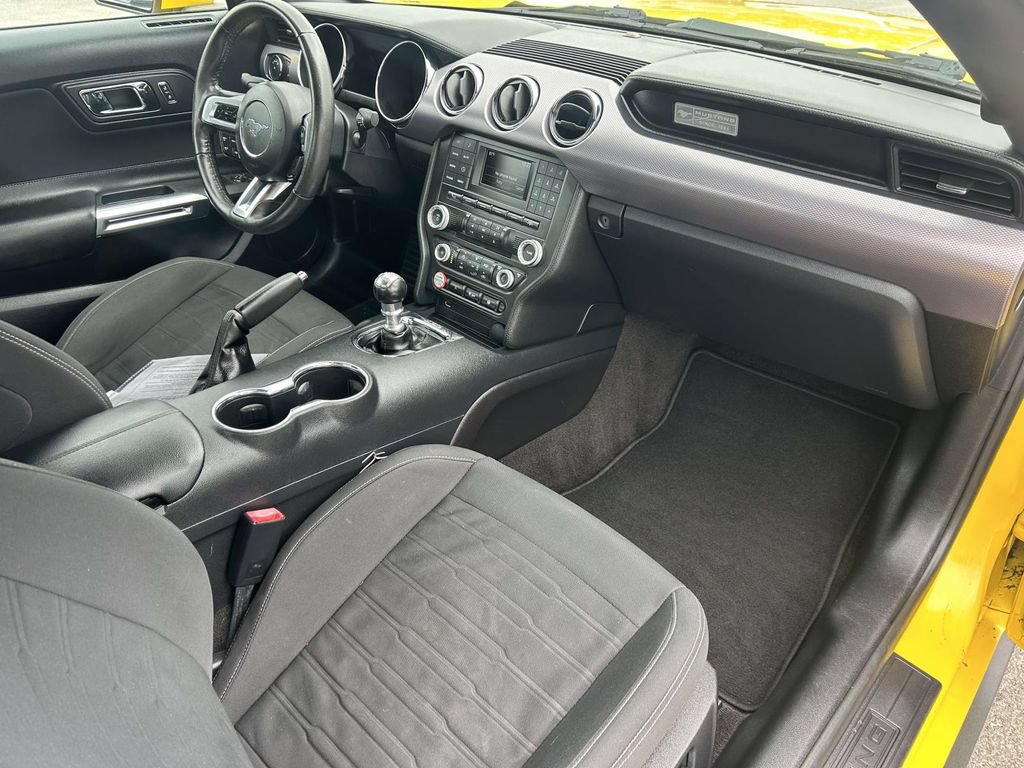 Used 2015 Ford Mustang GT RWD image 15