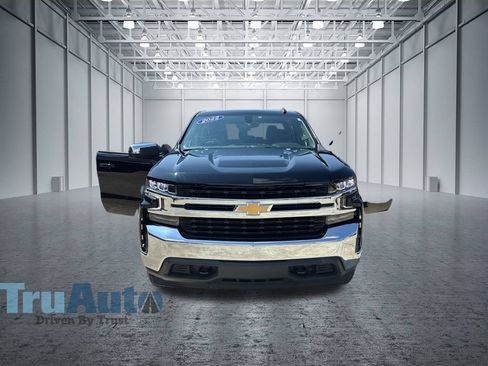 Used 2022 Chevrolet Silverado 1500 LT AWD/4WD image 11
