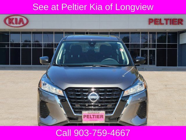 Used 2025 Nissan Kicks Play S FWD image 2