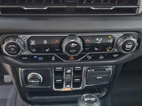 New 2025 Jeep Wrangler Sport S 4xe w/ Convenience Group image 19