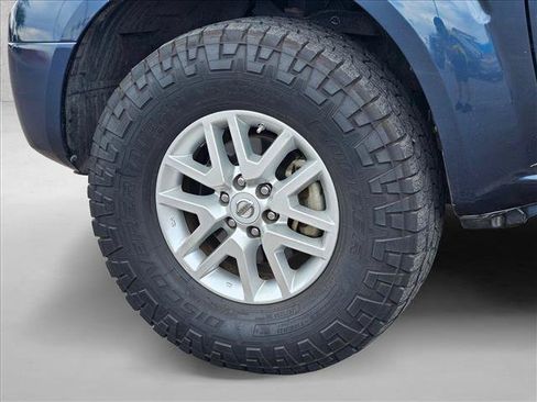 Used 2016 Nissan Frontier SV AWD/4WD image 14