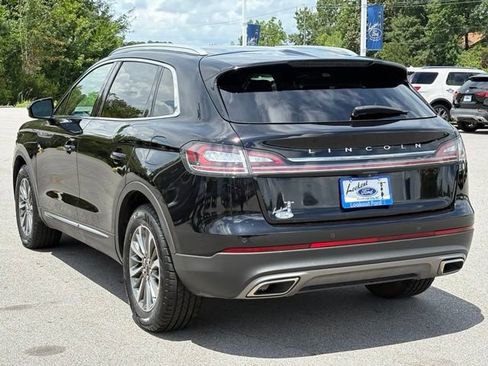 Used 2021 Lincoln Nautilus FWD w/ Equipment Group 101A image 3