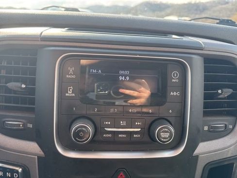 Used 2014 RAM 1500 Express image 16