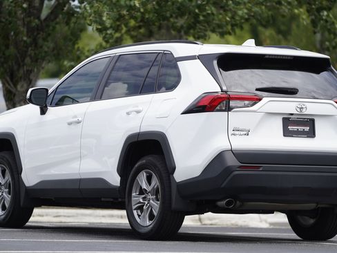 Used 2024 Toyota RAV4 XLE w/ Convenience Package FWD image 3