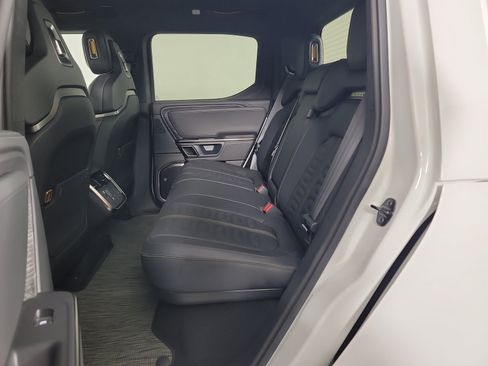 Used 2023 Rivian R1T Adventure AWD/4WD image 21