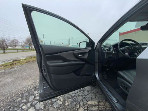 Used 2023 Nissan Murano SV image 19