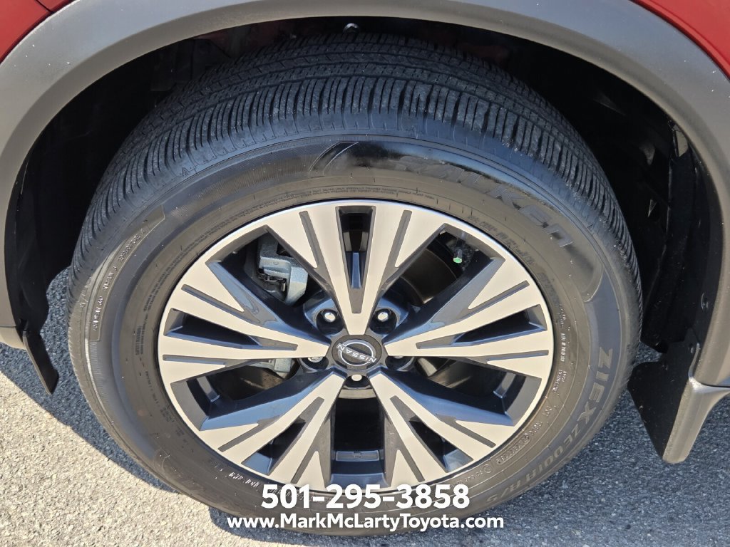 Used 2023 Nissan Rogue SV FWD image 16