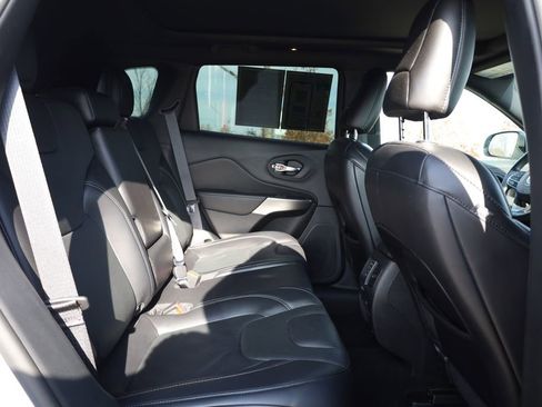 Used 2020 Jeep Cherokee High Altitude image 37