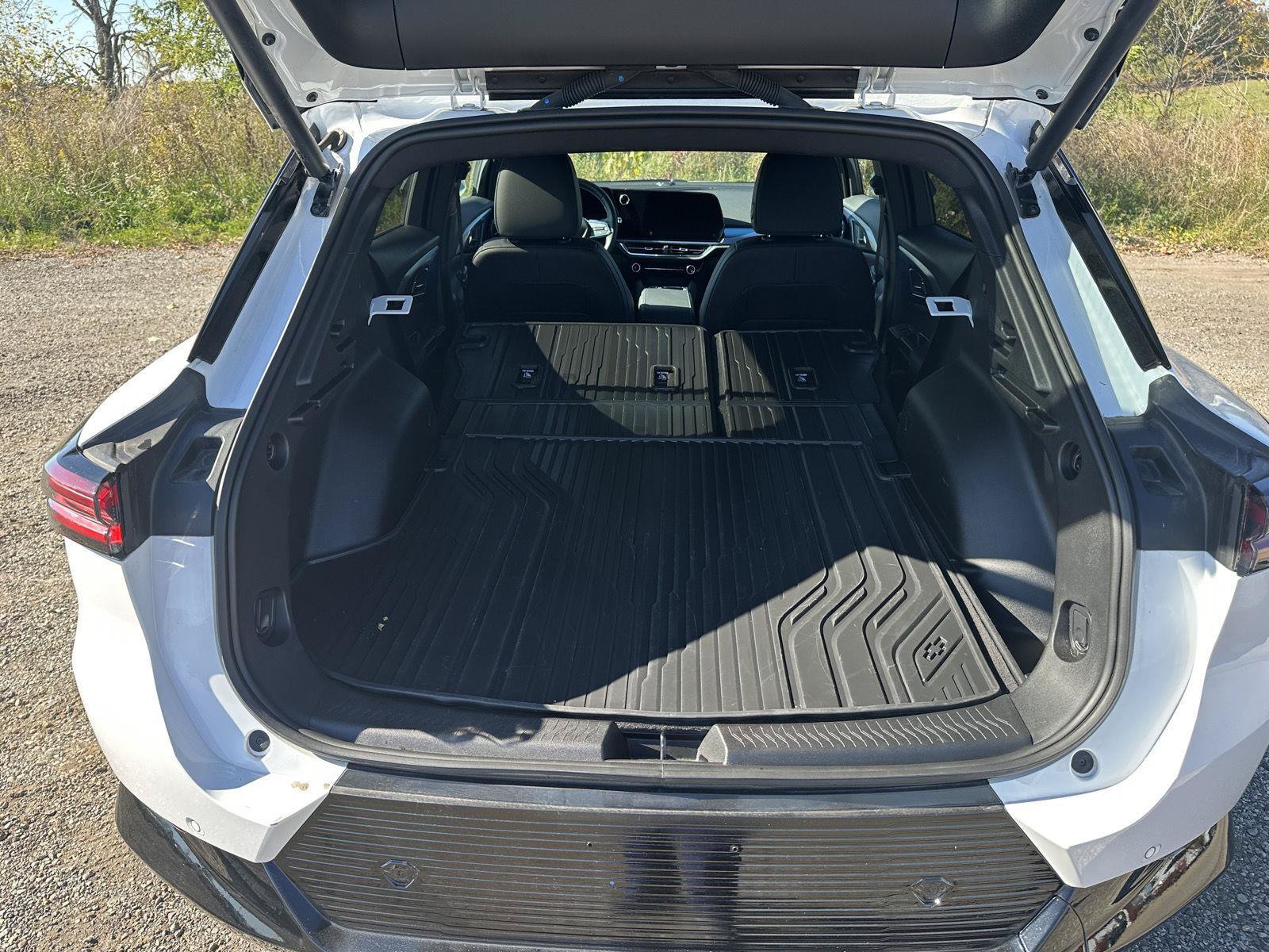 Used 2025 Chevrolet Equinox EV LT w/ Convenience Package FWD image 32