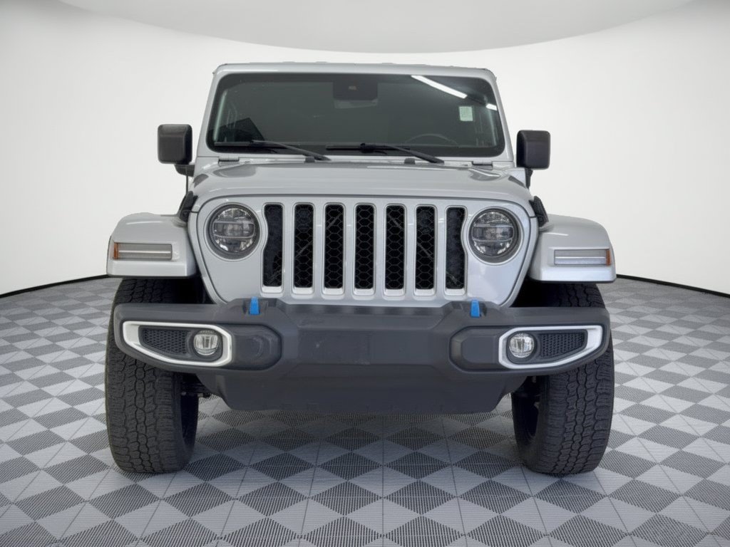Used 2022 Jeep Wrangler Unlimited Sahara w/ Cold Weather Group AWD/4WD image 6