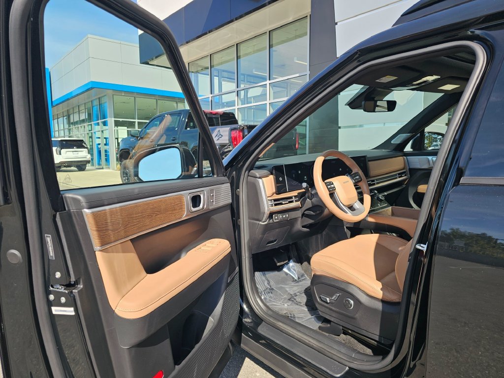 Used 2024 Hyundai Santa Fe Limited AWD/4WD image 23