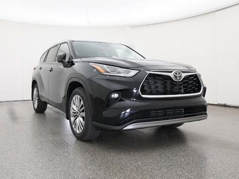New 2026 Toyota Highlander Platinum image 69