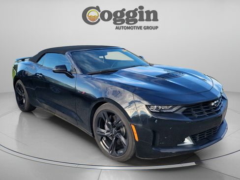 Used 2022 Chevrolet Camaro LT w/ RS Package RWD image 6