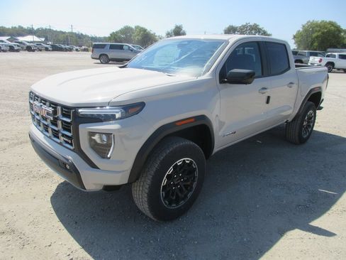 New 2026 GMC Canyon AT4 w/ Technology Plus Package AWD/4WD image 9