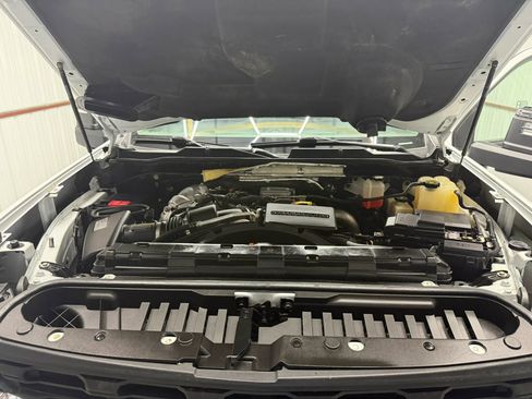 Used 2020 Chevrolet Silverado 2500 LT w/ Z71 Off-Road Package image 8