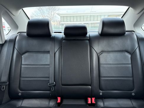 Used 2018 Volkswagen Passat 2.0T SE image 57