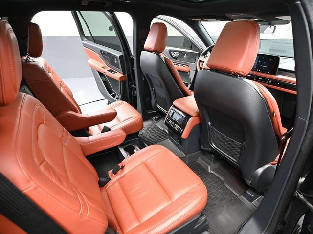 Used 2025 Lincoln Aviator Reserve w/ Jet Appearance Package AWD/4WD image 42