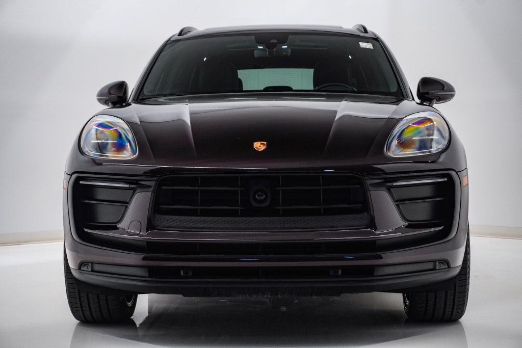Certified 2023 Porsche Macan Turbo AWD/4WD image 6