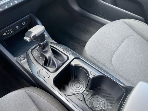 Used 2025 Kia K4 LXS image 41